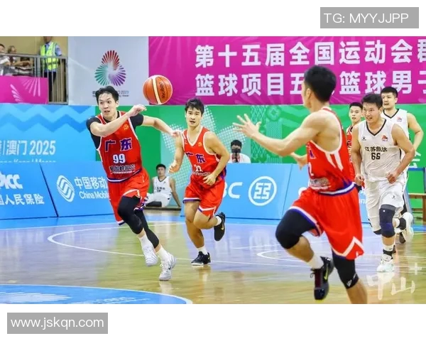 中国明星队与传奇队激情对决展现巅峰对抗赛的魅力与风采